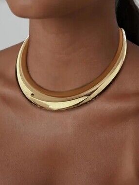 🐎NEW! Beautiful Gold Tone Collar Necklace